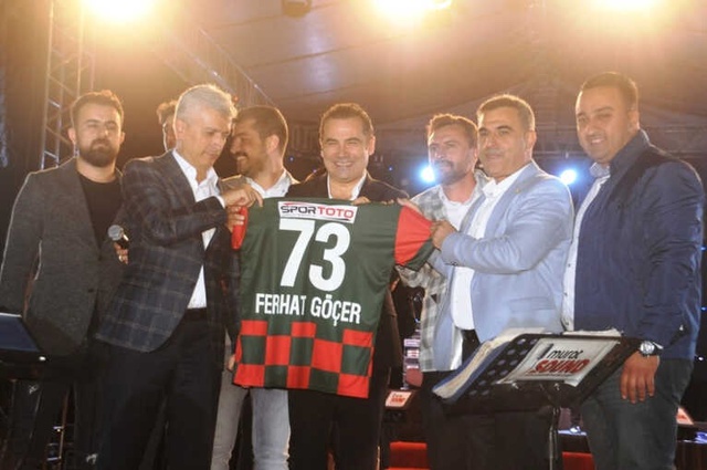 Terörün Bittiği Cizre'de Ferhat Göçer'den Unutulmaz Konser
