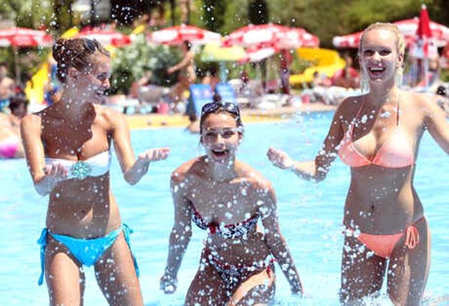 Antalya Turizmi Yıl Bitmeden Tüm Zamanların Rekorunu Kırdı