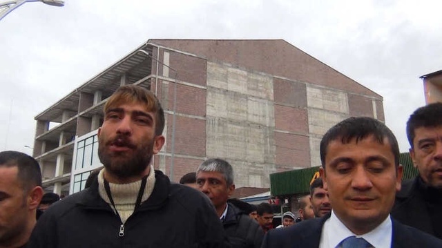 Bunalıma Girip İntihara Kalkışan Genci, Kaymakam İkna Etti