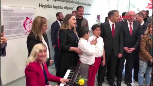 Cumhurbaşkanı Erdoğan Çocuklarla Birlikte Şarkı Söyledi