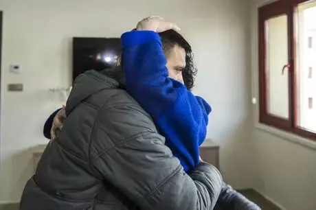 Bulgar Anne, Oğlunun Kalp Atışlarını Türk Gencin Göğsünde Dinleyince Gözyaşlarına Boğuldu