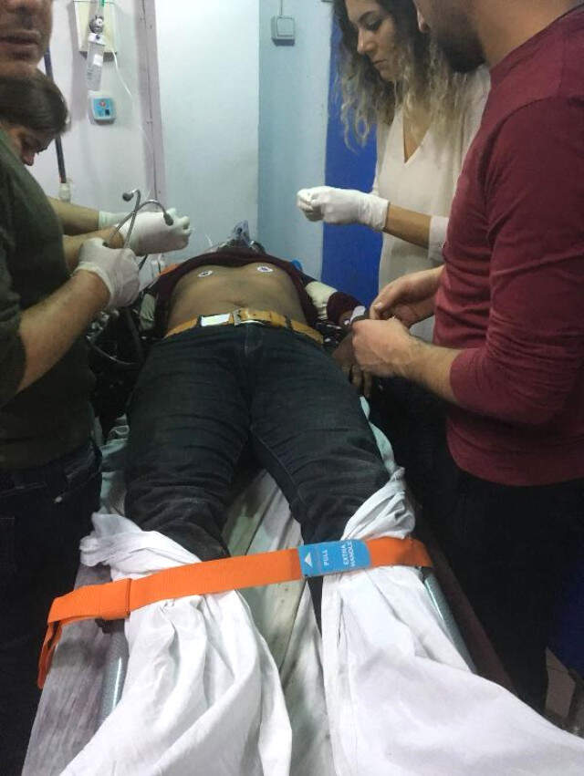 Van'da Göçmenleri Taşıyan Minibüs Şarampole Yuvarlandı: Ölü ve Yaralılar Var Van'da Göçmenleri Taşıyan Minibüs Şarampole Yuvarlandı: Ölü ve Yaralılar Var