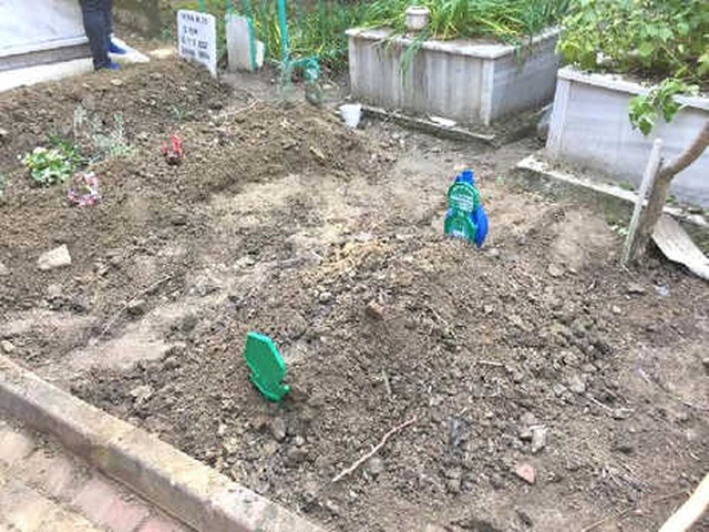 Kreşte Hayatını Kaybeden Minik Tuana, Gözyaşları Arasında Toprağa Verildi