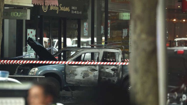 Avustralya'da Bıçaklı Saldırı: Polisin Vurduğu Saldırgan Hastanede Öldü