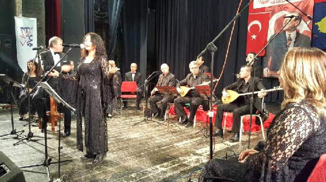 Kosova'da Atatürk'ün Sevdiği Şarkılar Konseri Kosova'da Atatürk'ün Sevdiği Şarkılar Konseri