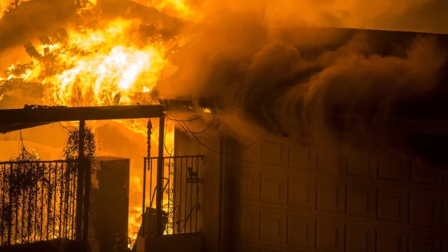 California'daki Orman Yangınlarında Ölü Sayısı 25'e Çıktı