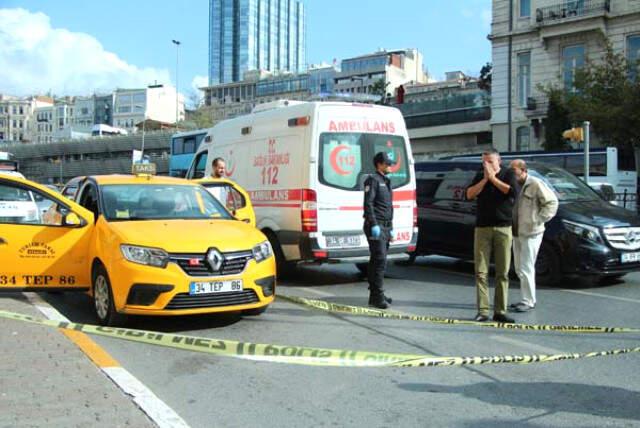 Taksi Sahibi, Araç İçinde Tanımadığı Kişiye Ait Cesedi Görünce Donup Kaldı