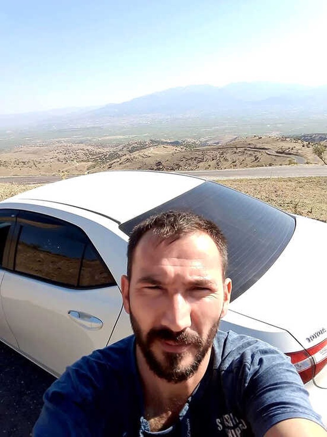 Cani Adam, Eski Eşiyle Görüştüğünü İddia Ettiği Kişiyi Evine Çağırıp Kurşun Yağdırdı
