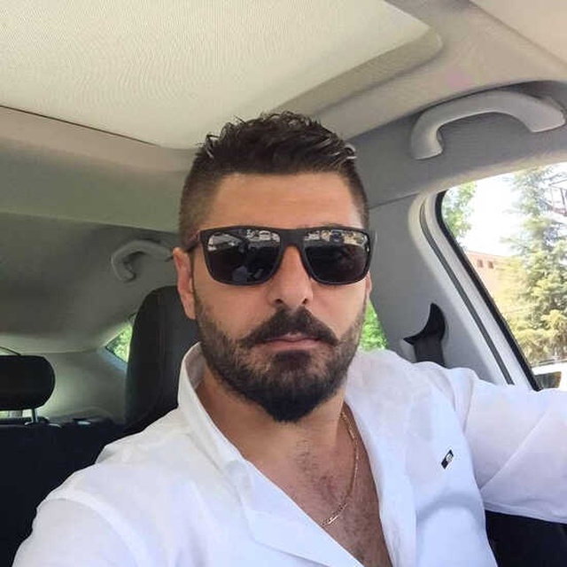 Cani Adam, Eski Eşiyle Görüştüğünü İddia Ettiği Kişiyi Evine Çağırıp Kurşun Yağdırdı