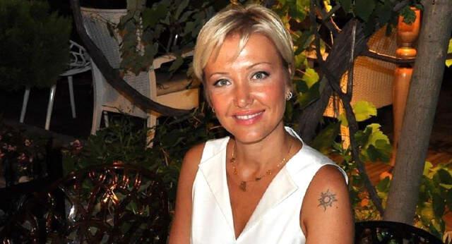 Berna Laçin 'Dini Değerleri Aşağılama' Suçu ile Hakim Karşısına Çıktı