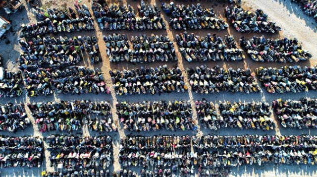 Yediemin Otoparkları Milli Servet Mezarlıklarına Döndü Yediemin Otoparkları Milli Servet Mezarlıklarına Döndü
