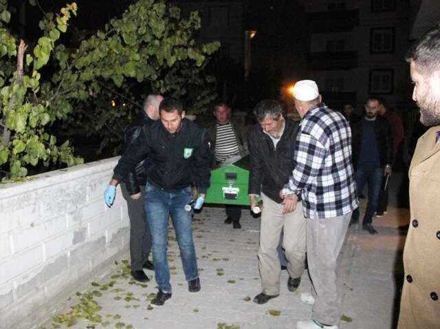 AK Parti'li Milletvekilinin Amcanı Evinde Ölü Bulundu! AK Parti'li Milletvekilinin Amcası Evinde Ölü Bulundu!