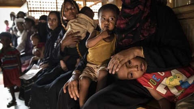 Bangladeş'e Kaçan Arakanlı Müslümanların Geri Dönüşü Başlıyor: 'Bizi Ölüme Yolluyorlar'