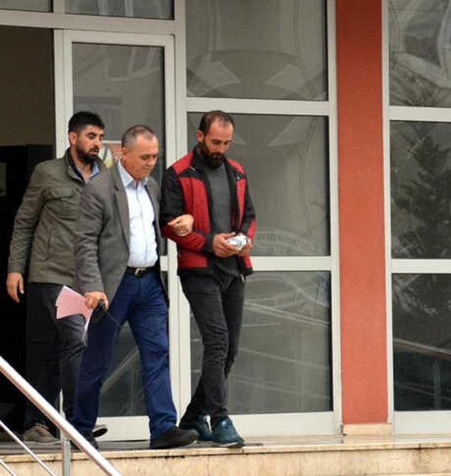 Cinsel İlişkiye Girdiği Kadını, Bıçakla Tehdit Edip Her Şeyini Aldı