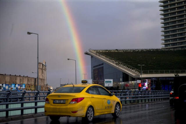 İstanbul'da Gökkuşağı Sürprizi! Gökkuşağı Neden ve Nasıl Oluşur?