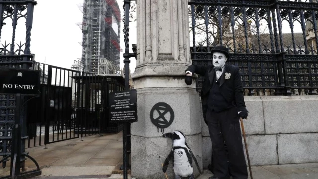 Fotoğraflarla: Londra'da Binlerce Çevreciden 5 Köprüde Sivil İtaatsizlik Eylemi
