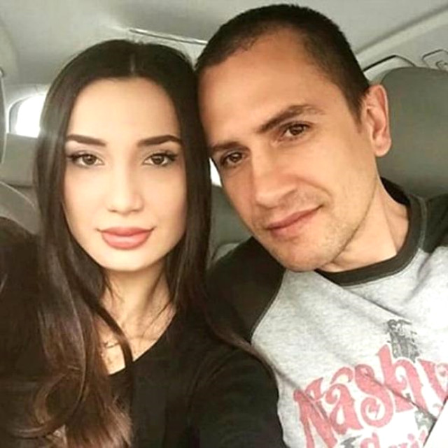 Futbolcu Emre Aşık, Eşi Yağmur Aşık'a Boşanma Davası Açtı