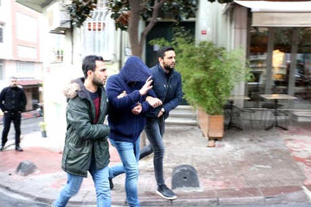 Eğlence Mekanında Tanıştığı Kadını Eve Çağırdı, Kapıdan Girer Girmez Bıçakladı