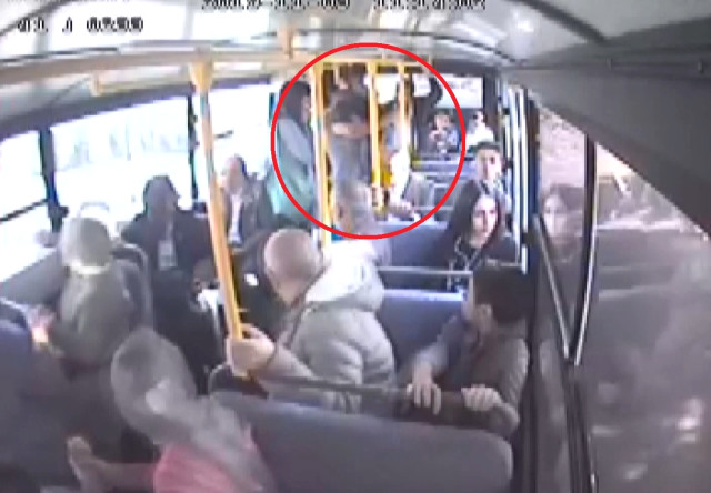 Otobüs Şoförü Yolculara Aldırış Etmedi, Engelli Çocuk İçin Güzargahını Değiştirdi!
