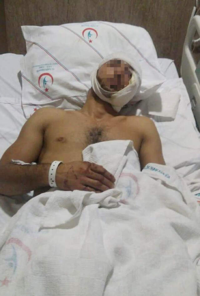 Sevgilisini Torbacıyla Çıplak Halde Basan Adam Dehşet Saçtı! Sevgilisini Torbacıyla Çıplak Halde Basan Adam Dehşet Saçtı!