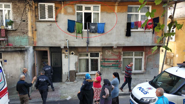 Kocasından Şiddet Gören Iraklı Kadın Kurtulmak İçin Kendini Pencereden Attı Kendini Camdan Atan Kadının, Küçük Kızıyla Bakıştığı Anlar Yürek Burktu!