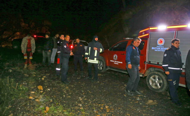 Son Dakika! Denizli'de Düşen Uçağın Enkazında 2 Kişinin Cansız Bedenine Ulaşıldı Denizli'de Düşen Uçağın Enkazında 2 Kişinin Cansız Bedenine Ulaşıldı