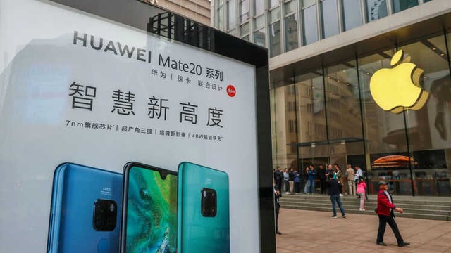 Apple'da Yanlış Giden Bir Şeyler mi Var? Teknoloji Devinin Hisselerinin Düşmesinin Dört Nedeni