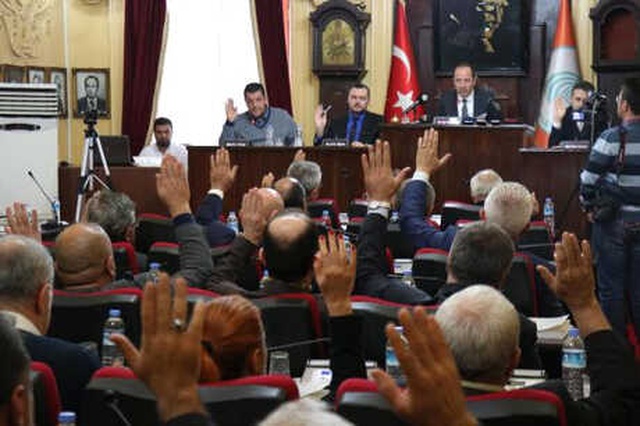 Edirne Belediye Başkanı, Bütçeyi Yanlış Yazan Görevlinin İşine Son Verdi