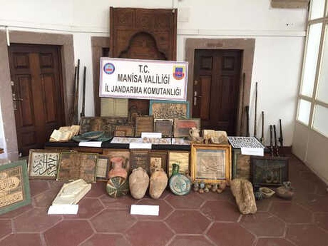 İki Gün Önce Sahibi Ölen Çiftlik Evinde, 1528 Parça Tarihi Eser Bulundu