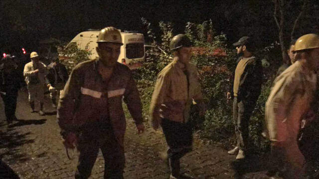 Son Dakika! Zonguldak'taki Maden Ocağındaki Patlamada 3 İşcinin Cansız Bedenine Ulaşıldı Zonguldak'taki <a class='keyword-sd' href='/maden/' title='Maden'>Maden</a> Ocağı Patlamasında 3 İşçinin Cansız Bedenine Ulaşıldı