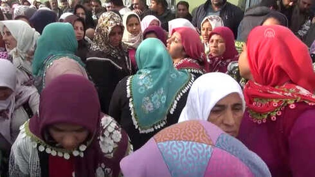 Trafik Kazasında Ölen Genç Kız, Gözyaşlarıyla Toprağa Verildi