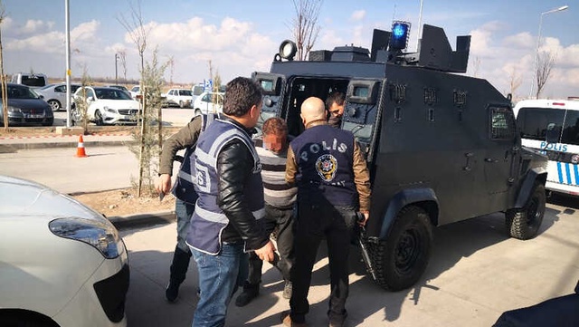 Aksaray'da Çocuğa Taciz Şüphelisi, Zırhlı Araçla Adliyeye Sevk Edildi