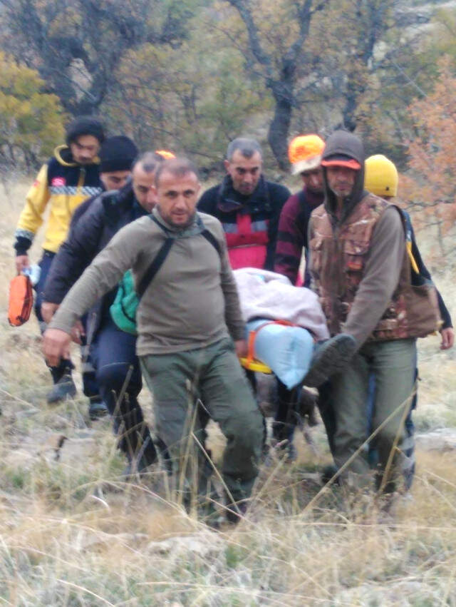 Av Köpeği, Ayağı Kırılan Sahibinin Başından Ayrılmadı