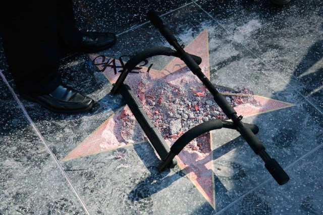Trump'un Ardından Jennifer Lopez'in de Hollywood Şöhretler Kaldırımı'ndaki Yıldızına Saldırı Yapıldı