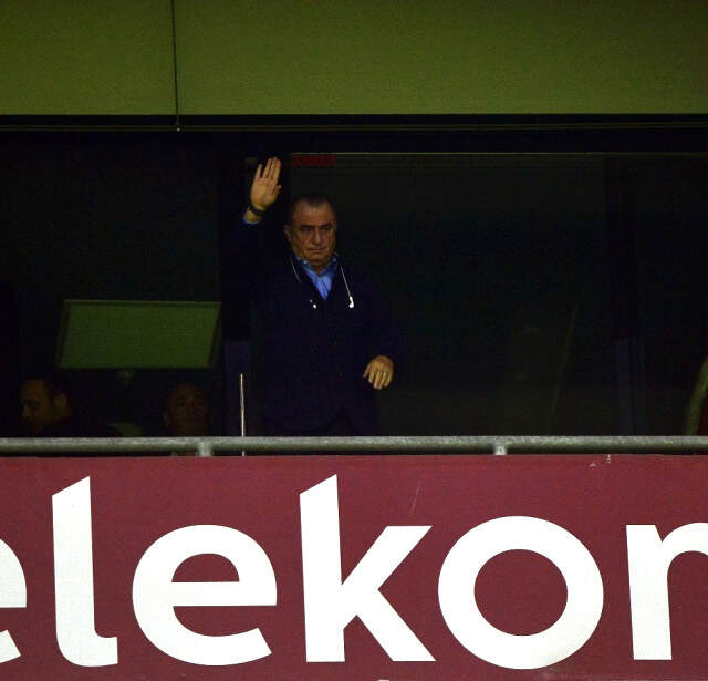 Cezalı Olan Fatih Terim'e Taraftarlardan Destek