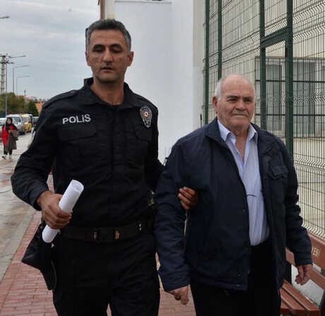 Durak Dışında İnmesine İzin Vermeyen Otobüs Şoförünü, Dövdü