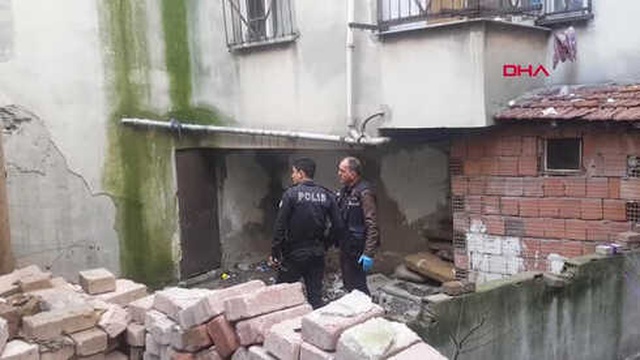Binanın Temelinden Antik Çağlara Ait İskelet Çıktı