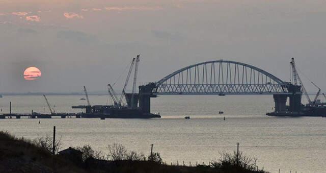 Rus ve Ukrayna Savaş Gemileri Arasında Sıcak Temas