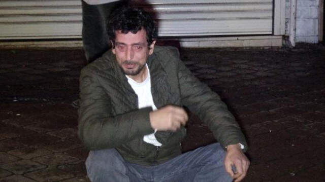 İş Yerinin Yanışını Gözyaşları Arasında İzledi Ekmek Teknesinin Küle Dönmesini Gözyaşlarıyla İzledi