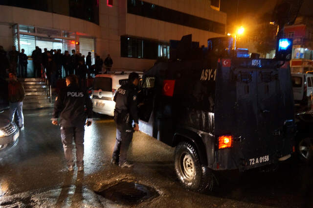 Son Dakika! Hücre Evine Düzenlenen Operasyonda Çatışma Çıktı: Şehidimiz Var Hücre Evine Düzenlenen Operasyonda Çatışma Çıktı: Şehidimiz Var