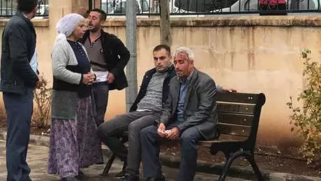 Kardeşler, Babalarının Cenazesinde Birbirlerine Girdi: 6 Yaralı