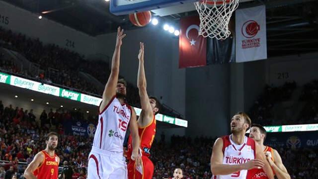 A Milli Basketbol Takımımız, İspanya'yı 71-67 Mağlup Etti