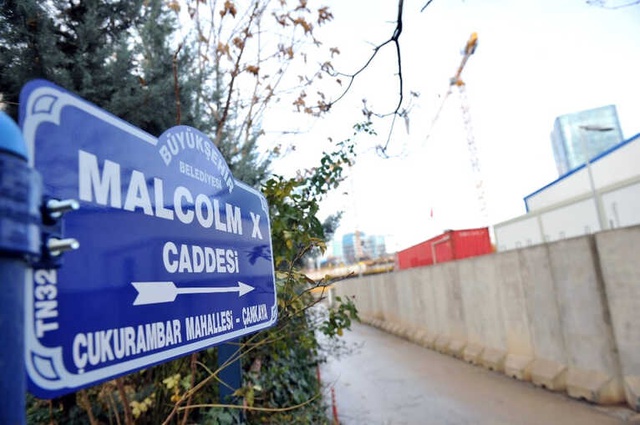 Cumhurbaşkanı Erdoğan Talimatı Vermişti, ABD Büyükelçiliği'nin Bulunduğu Caddeye 'Malcolm X' İsmi Verildi