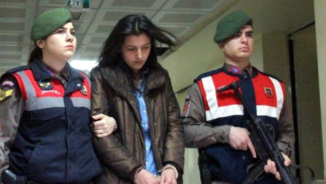 Dedikodu Yaptığı İçin Babaannesini Baltayla Öldüren Toruna 10 Yıl Hapis Cezası Verildi