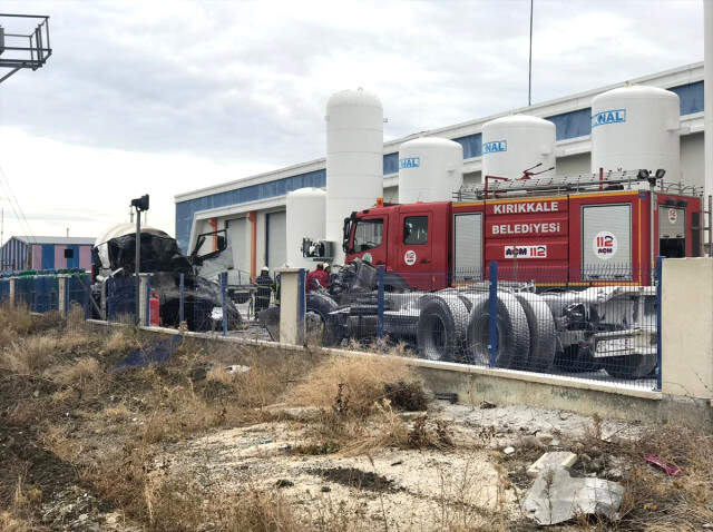 Son Dakika! Kırıkkale Organize Sanayi Bölgesi'nde Patlama! 1 Ölü, 2 Yaralı Kırıkkale Organize Sanayi Bölgesi'nde Patlama! 1 Ölü, 2 Yaralı