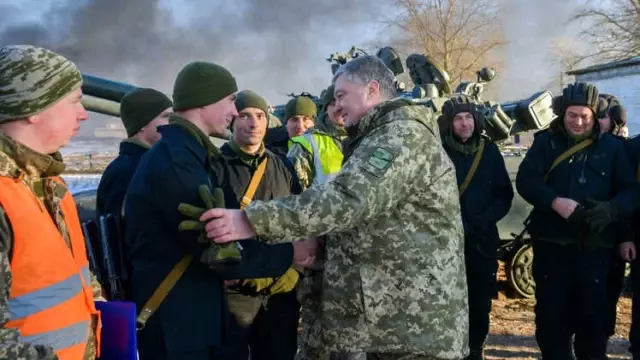 Ukrayna Lideri Poroşenko'dan NATO'ya Çağrı: Savaş Gemileri Yollayın