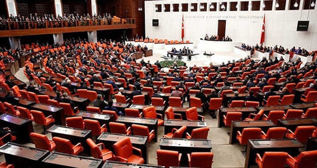 AK Parti, 71 Maddeden Oluşan Kanun Teklifini Meclis'e Sundu! İçinde Şalgam da Var İşsizlik Maaşı da