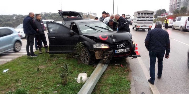Adliye Çıkışı <a class='keyword-sd' href='/kavga/' title='Kavga'>Kavga</a>, Trafikte Silahlı Saldırıya Dönüştü: 4 Yaralı