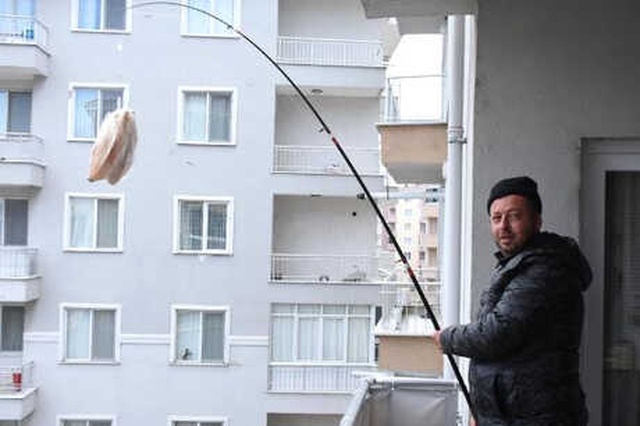 Edirne'de Oltayla Ekmek Alan Apartman Sakini: Aklıma Çaresizlikten Geldi