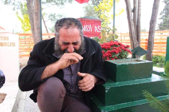 9 Aydır Mezar Başında Yatan Acılı <a class='keyword-sd' href='/baba/' title='Baba'>Baba</a> Erdoğan'a Seslendi: Hayatıma Son Vereceğim